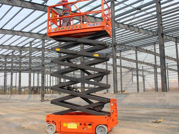 施工升降機在使用中的3個優(yōu)勢分析 施工升降機在使用中的3個優(yōu)勢分析